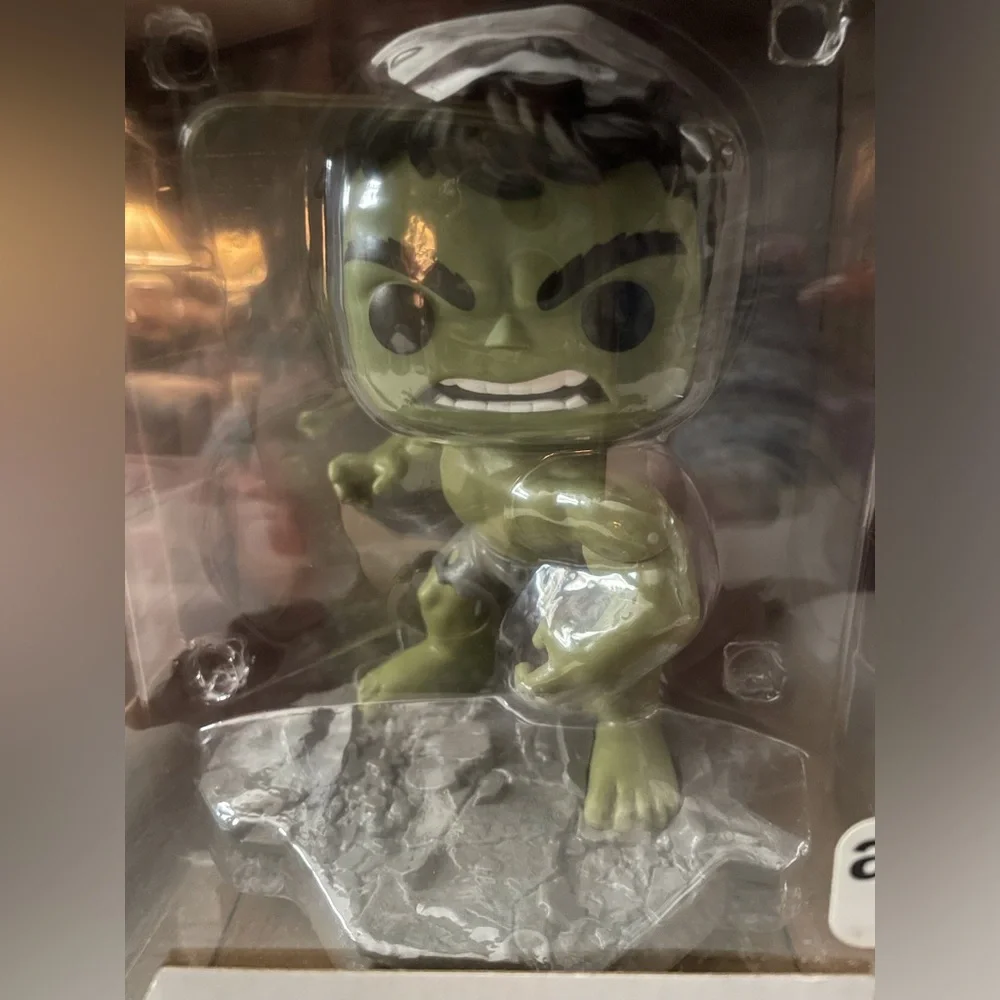Funko Pop! Deluxe Marvel Avengers Hulk #585